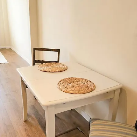 Chic In Center - Urban Oasis For 2! Apartament *